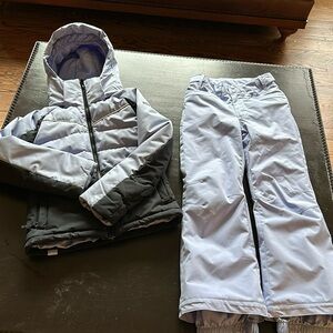 Like new, last season’s, Roxy lavender and black ski suit/ snow suit